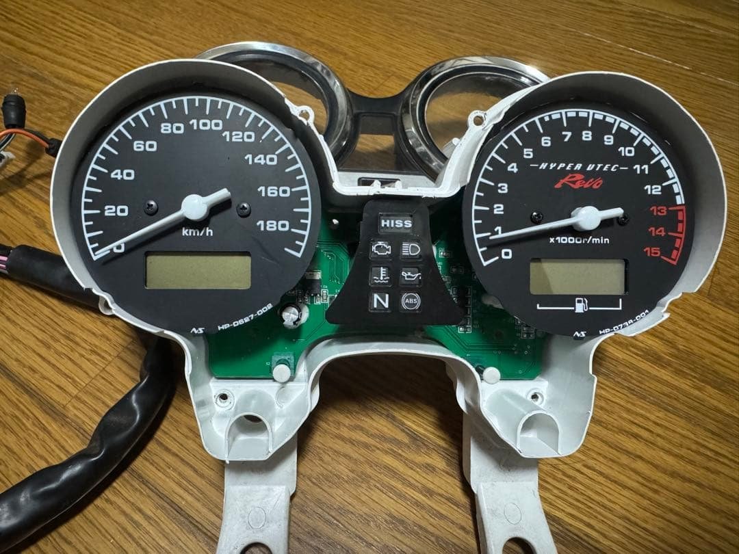 CB400SF NC42 VTEC REVO 純正メーターパネル [5158K] Yahoo!オークション - 送料無料 CB400SF Vtec Revo NC42後期純正スピー