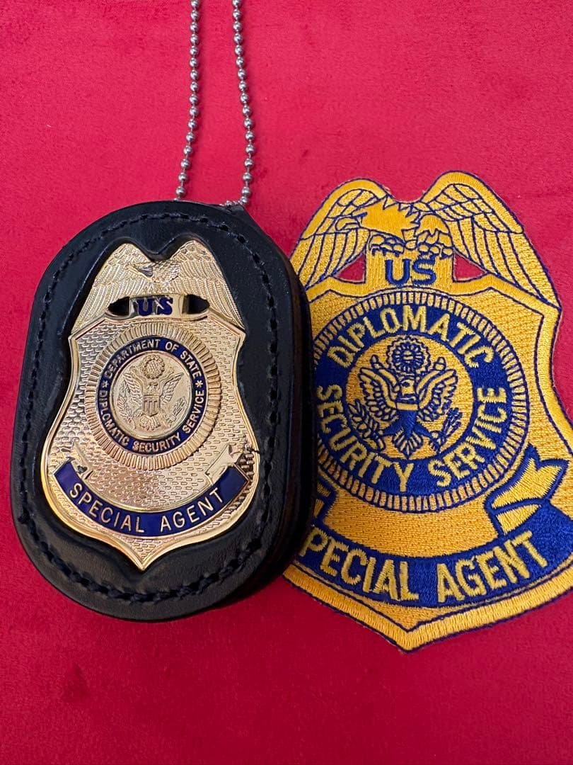アメリカ国務省 DSS 特別捜査官 バッジと実物パッチのセット　　ポリスバッジ アメリカ国務省 DSS 特別捜査官 バッジと実物パッチのセット ポリス