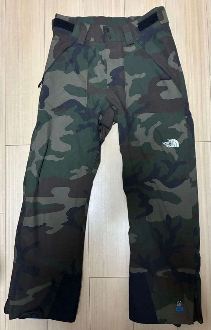 THE NORTH FACE 迷彩スノーボードウェア Mサイズ THE NORTH FACE ノースフェイス SNOWPARK JACKET ジャケット