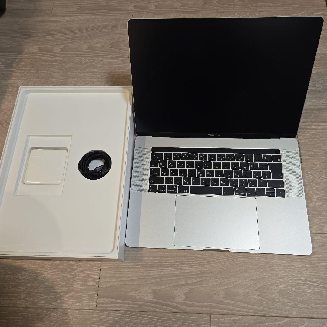 MacBook Pro 15-inch, 2018 本体 Apple MacBook Pro 15-inch (2018, MR932LL/A) Laptop & Chromebook