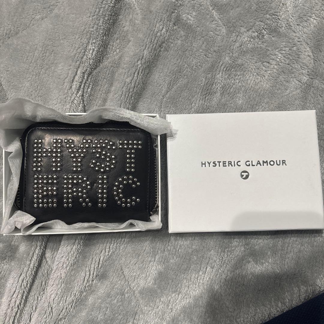 HYSTERIC GLAMOUR ロゴスタッズラウンドジップミニウォレット - メルカリ
