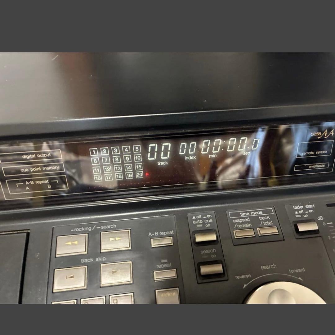 Technics テクニクス SL-P1300 CDプレーヤー ②